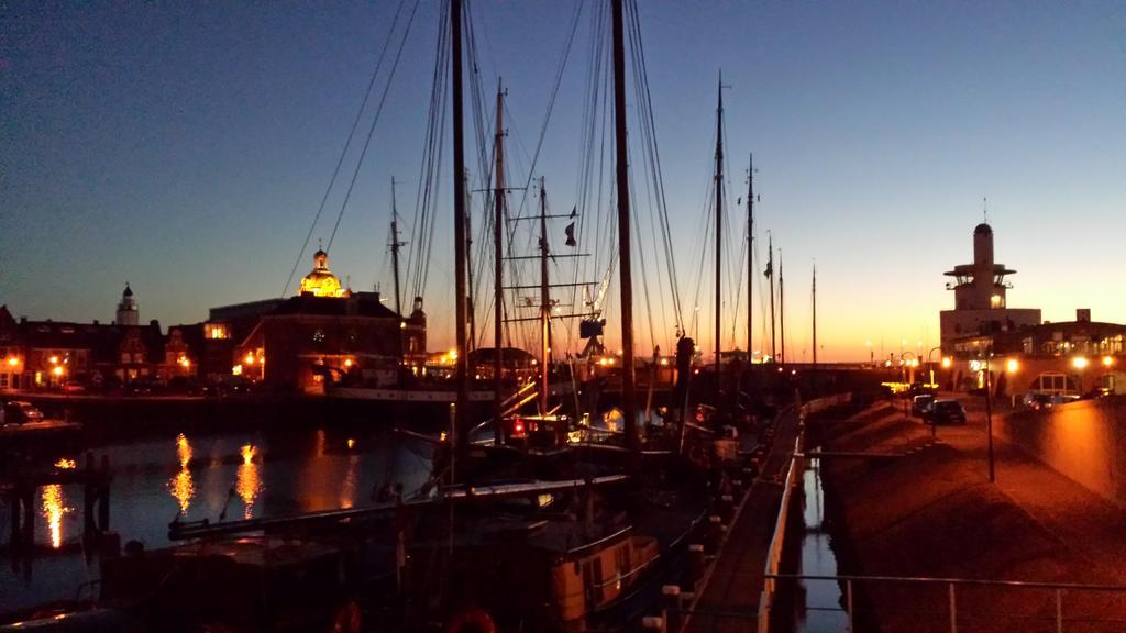 Hotel Logies Ommes! Harlingen Esterno foto